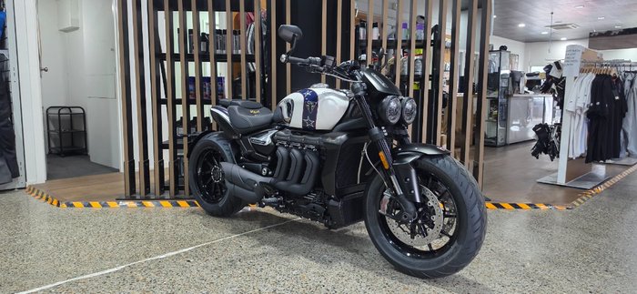 2025 Triumph ROCKET 3 R EVEL KNIEVEL SILVER