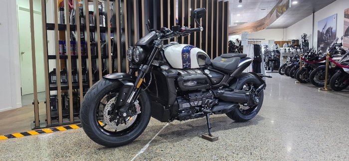 2025 Triumph ROCKET 3 R EVEL KNIEVEL SILVER