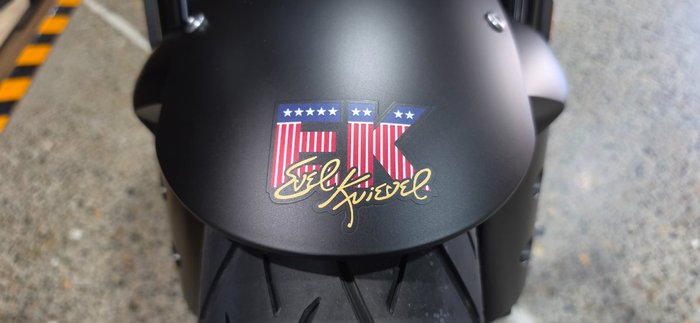 2025 Triumph ROCKET 3 R EVEL KNIEVEL SILVER