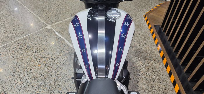 2025 Triumph ROCKET 3 R EVEL KNIEVEL SILVER