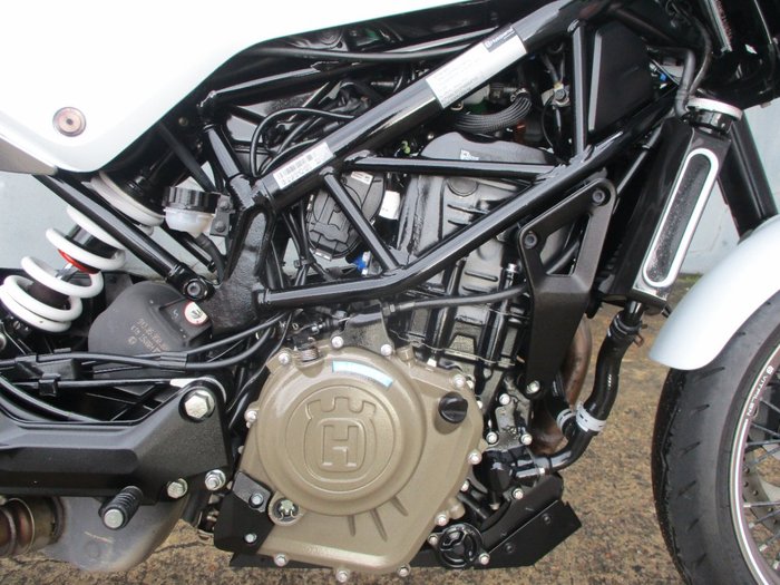 2022 HUSQVARNA VITPILEN 401 WHITE