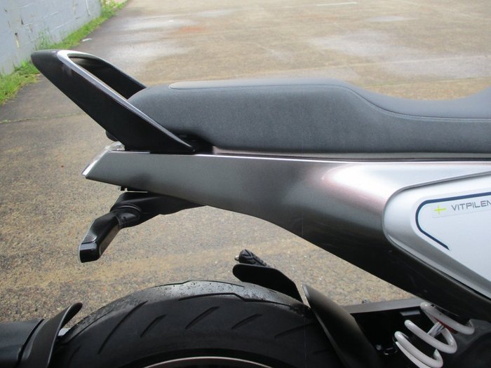 2022 HUSQVARNA VITPILEN 401 WHITE