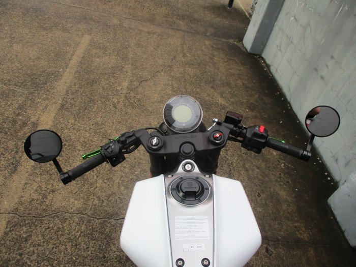 2022 HUSQVARNA VITPILEN 401 WHITE