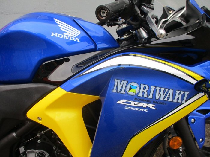 2013 Honda CBR250R BLUE