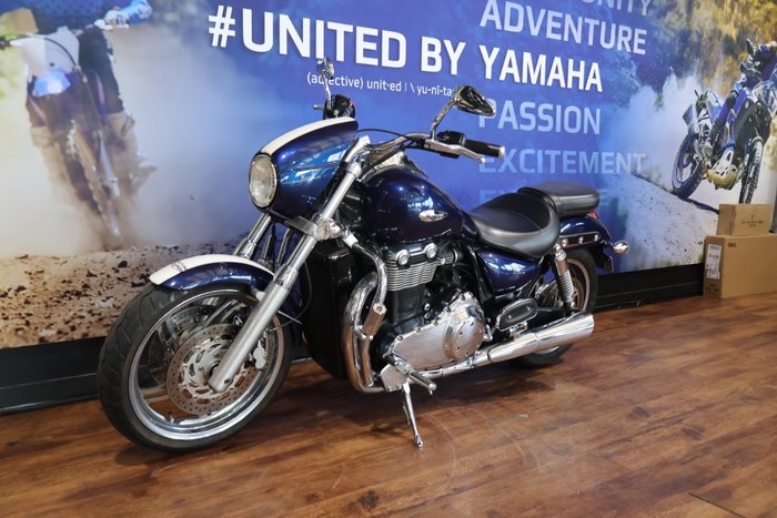 2010 TRIUMPH THUNDERBIRD Blue