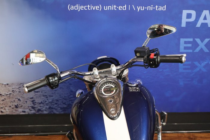 2010 TRIUMPH THUNDERBIRD Blue