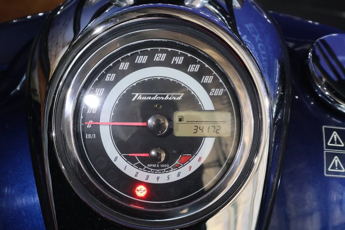 2010 TRIUMPH THUNDERBIRD Blue