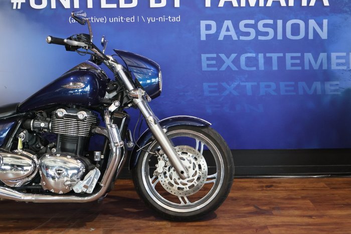 2010 TRIUMPH THUNDERBIRD Blue