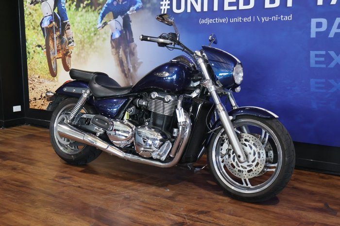 2010 TRIUMPH THUNDERBIRD Blue