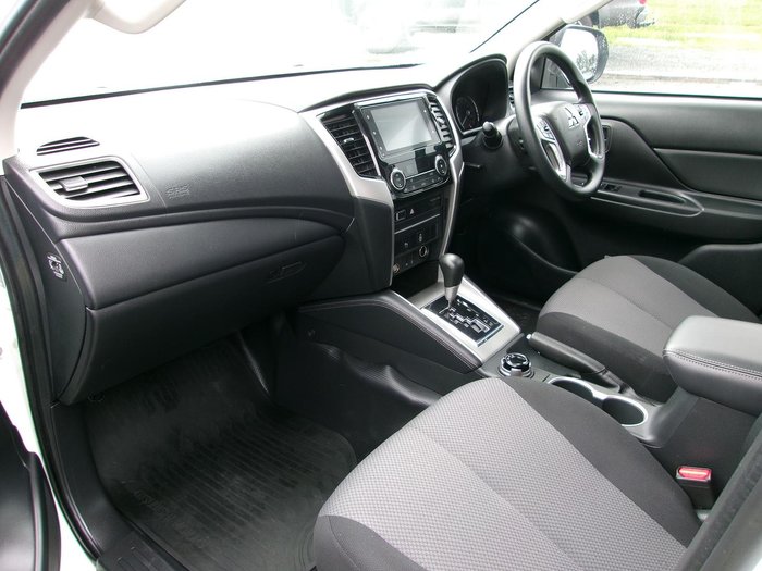 2022 Mitsubishi Triton GLX+