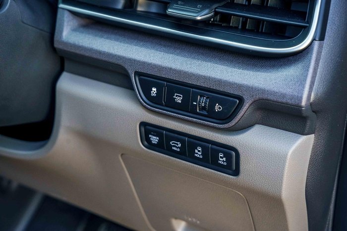 2026 Kia Carnival Sport+ HEV KA4 PE MY27 Ceramic Grey
