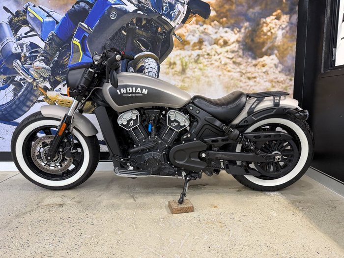 2022 INDIAN SCOUT BOBBER SILVER