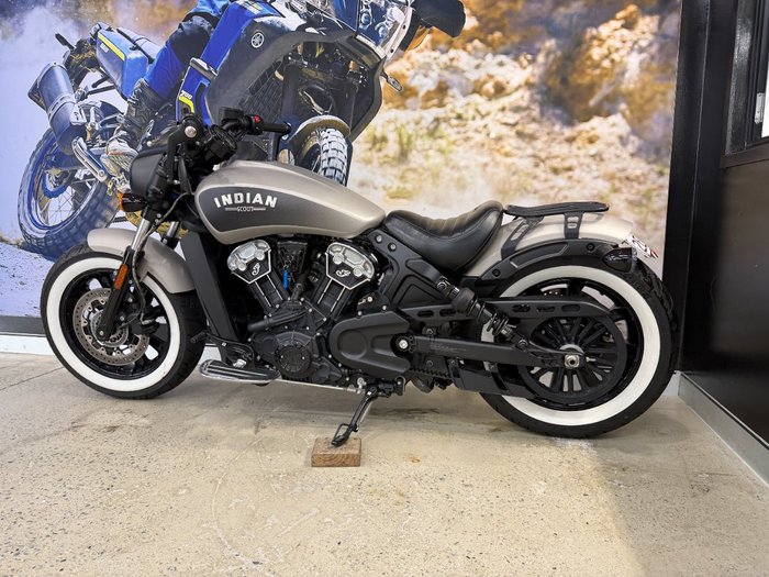 2022 INDIAN SCOUT BOBBER SILVER