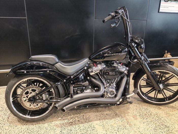 Harley-Davidson Breakout 114 (FXBRS) Softail