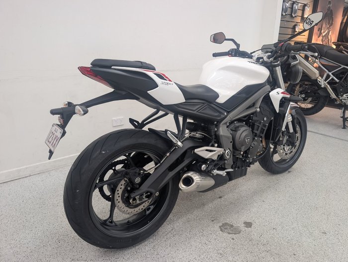 2022 Triumph STREET TRIPLE S 660 LAMS White