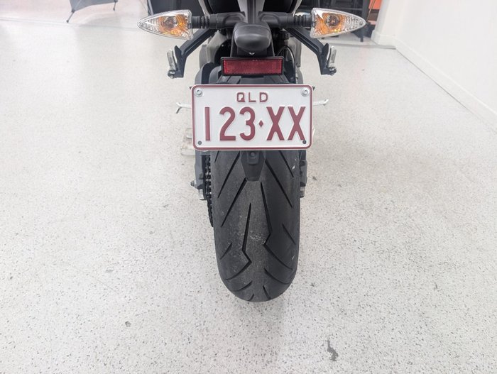 2022 Triumph STREET TRIPLE S 660 LAMS White