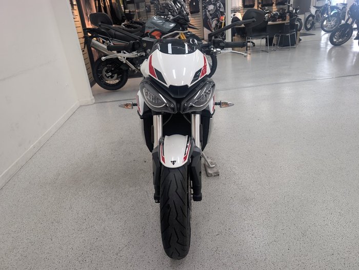2022 Triumph STREET TRIPLE S 660 LAMS