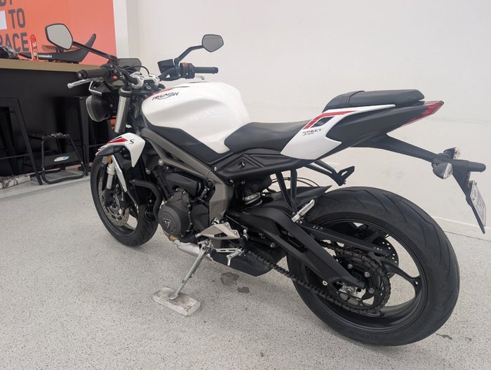 2022 Triumph STREET TRIPLE S 660 LAMS White