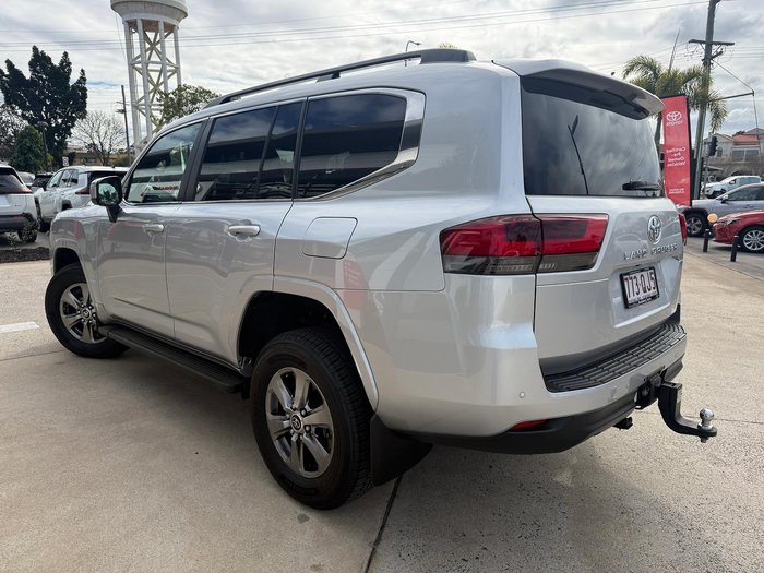 2022 Toyota Landcruiser VX