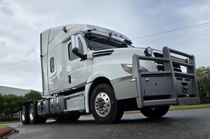 2021 Freightliner Cascadia 126