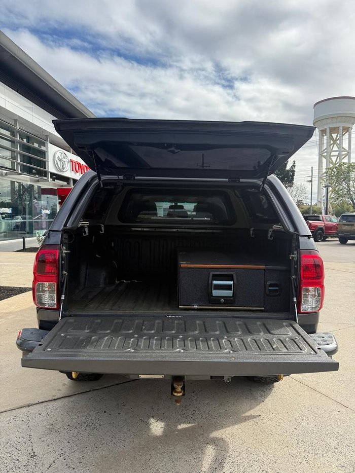 2016 Toyota Hilux SR5