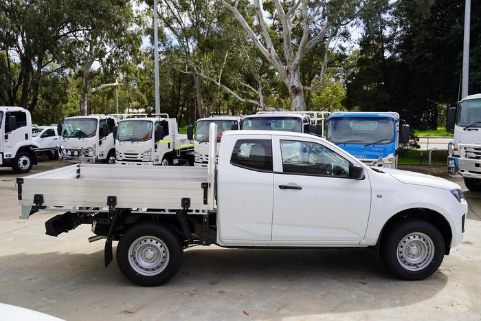 2025 Isuzu D-MAX SX