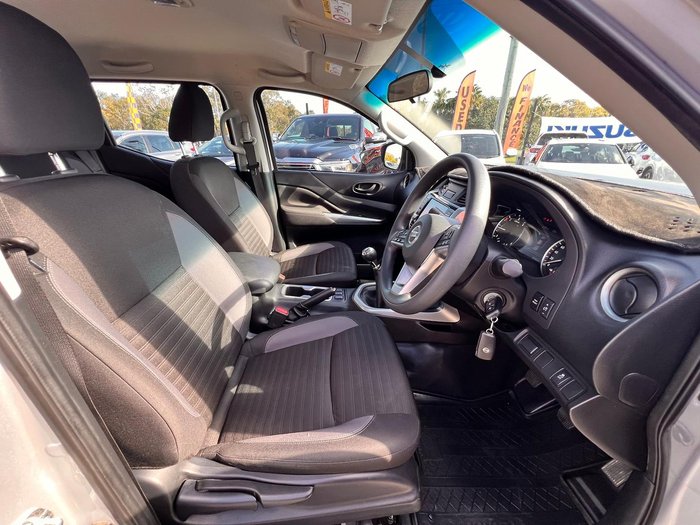 2021 Nissan Navara SL