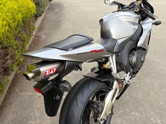 2006 Honda CBR1000RR (FIREBLADE) Silver