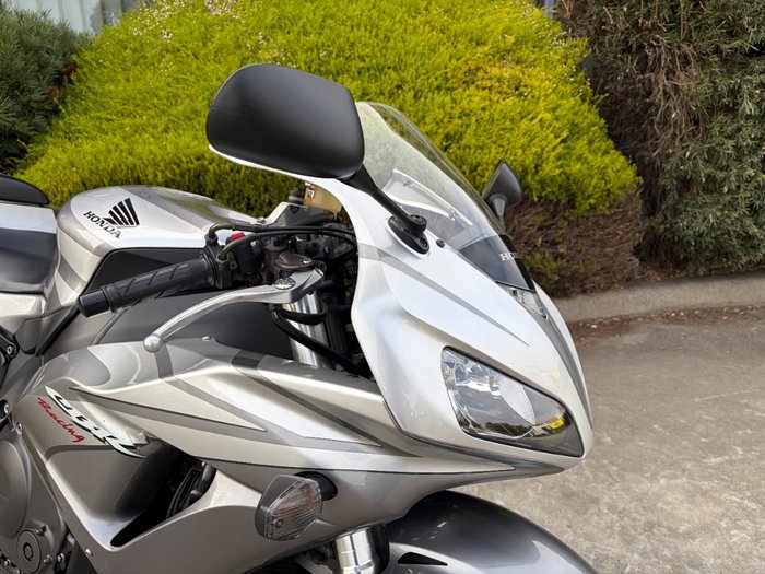 2006 Honda CBR1000RR (FIREBLADE) Silver