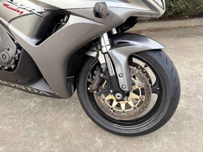 2006 Honda CBR1000RR (FIREBLADE) Silver