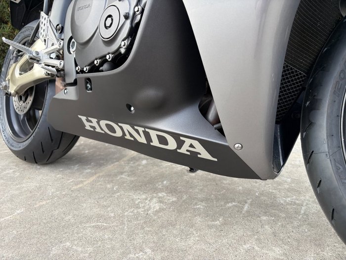 2006 Honda CBR1000RR (FIREBLADE) Silver