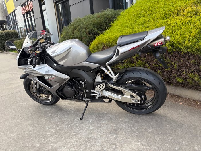 2006 Honda CBR1000RR (FIREBLADE) Silver