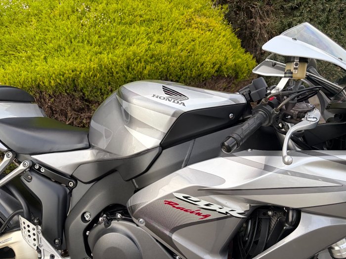 2006 Honda CBR1000RR (FIREBLADE) Silver