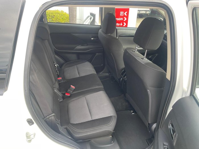 2018 Mitsubishi Outlander ES