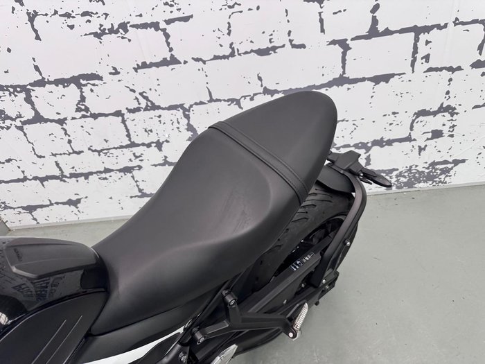 2025 Triumph Trident 660 Full Power Trident Blue