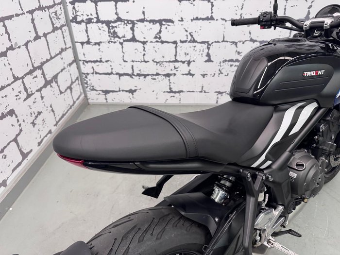 2025 Triumph Trident 660 Full Power Trident Blue