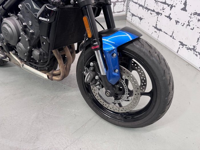 2025 Triumph Trident 660 Full Power Trident Blue