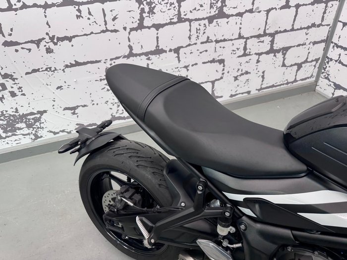 2025 Triumph Trident 660 Full Power Trident Blue