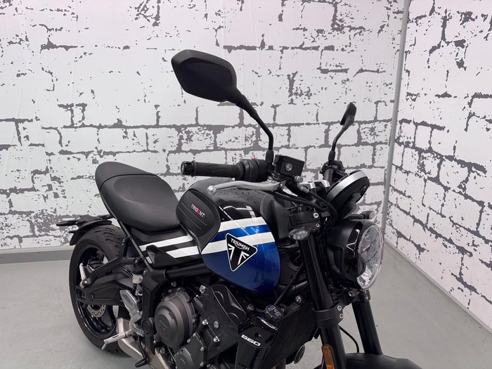 2025 Triumph Trident 660 Full Power Trident Blue