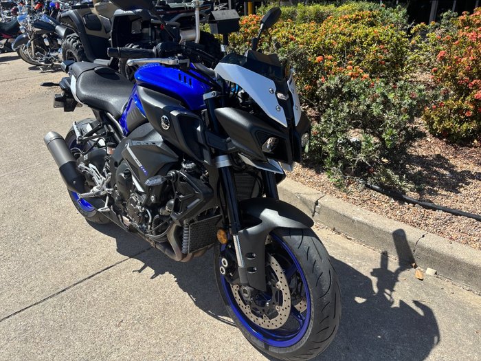 2016 YAMAHA MT-10