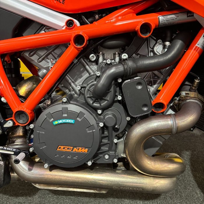 2022 Ktm SUPER DUKE RR Orange