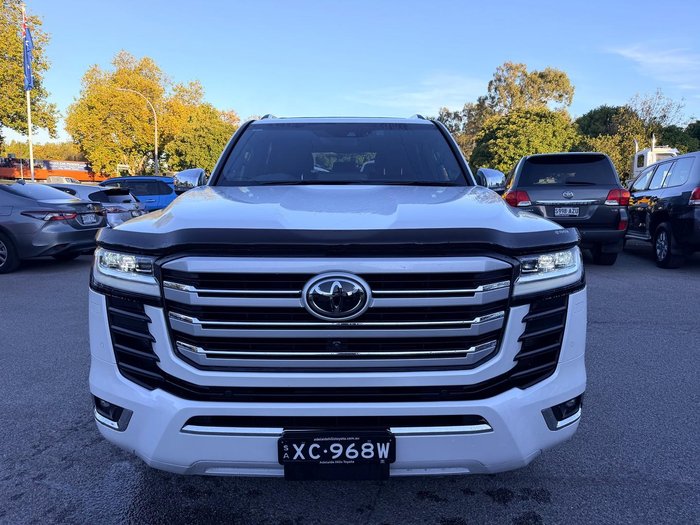 2023 Toyota Landcruiser Sahara ZX