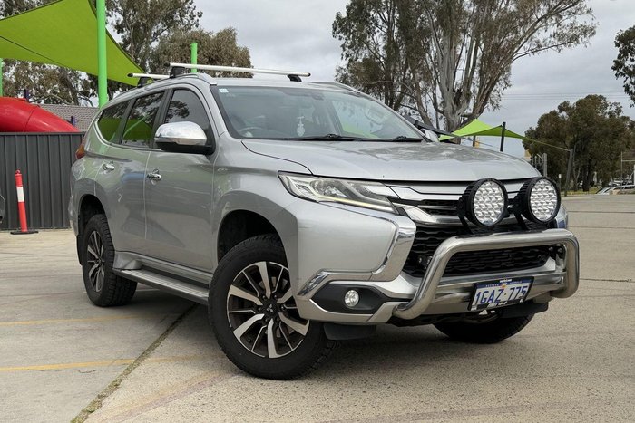 2016 Mitsubishi Pajero Sport GLS