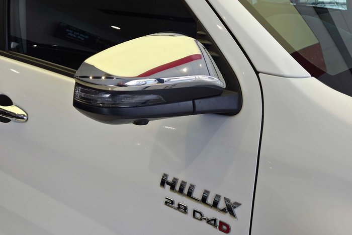 2023 Toyota Hilux SR5