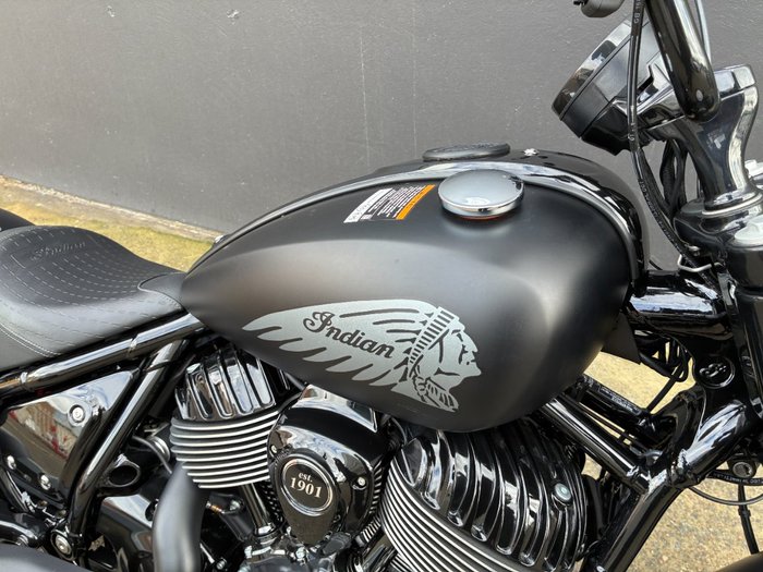 2023 Indian CHIEF BOBBER DARK HORSE BLACK