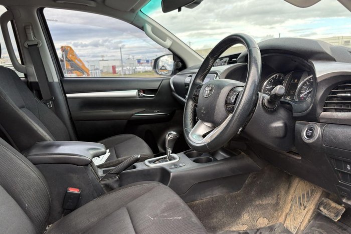 2021 Toyota Hilux SR5
