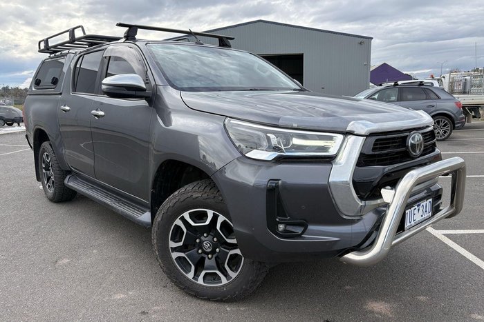 2021 Toyota Hilux SR5