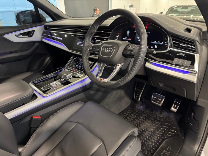 2025 Audi Q7 50 TDI S line