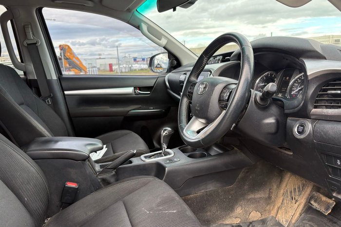 2021 Toyota Hilux SR5
