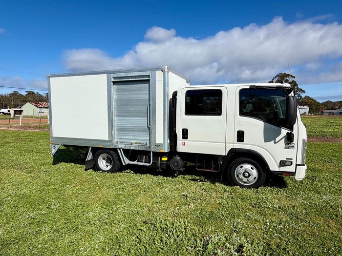 2014 Isuzu Nnr200 Crew